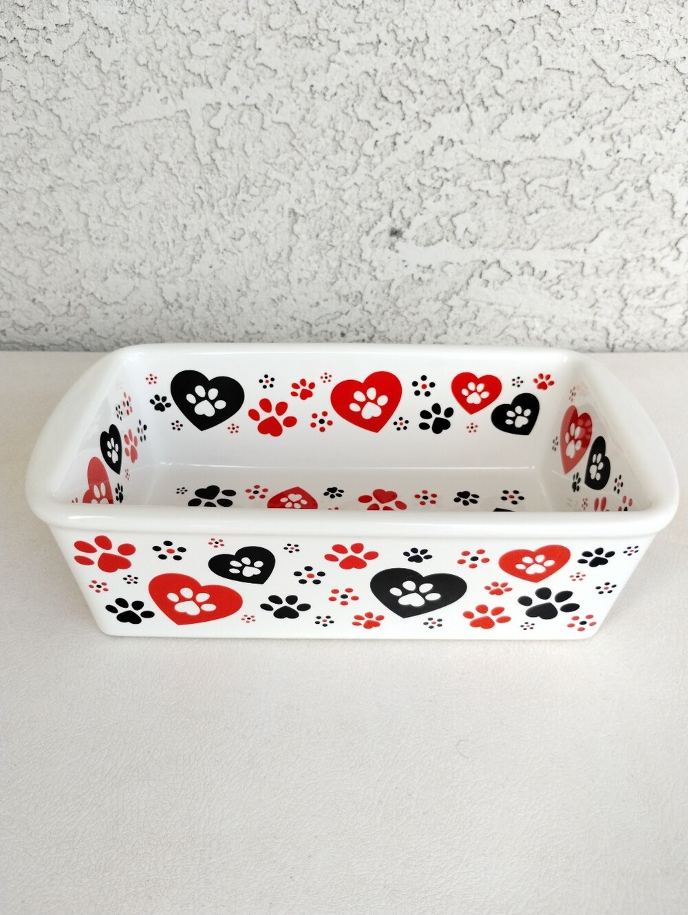 Temptations Pawfetti Loaf Pan 1.75 Qt Ceramic Baking Dish Hearts & Paws